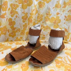 Vince Sadie ankle strap flat sandals